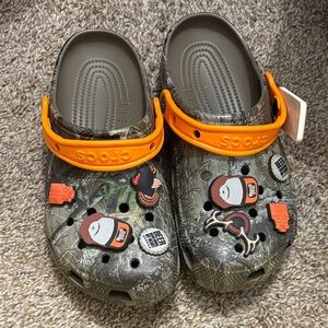 Luke Combs Crocs Camo Clogs with Orange Strap Men’s 6 Women’s 8.